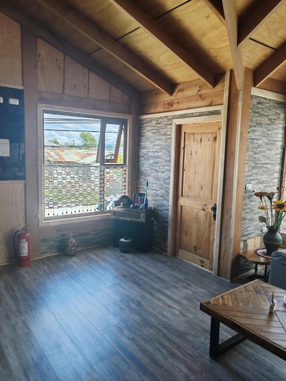 Cabana "Sur Patagonico" Пуерто-Наталес Екстер'єр фото